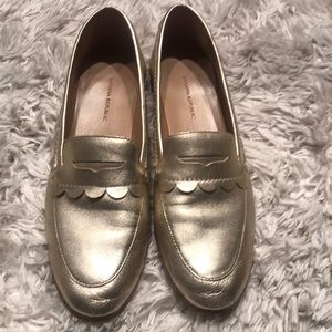 Gold banana republic loafers, size 9! Extra comfy!